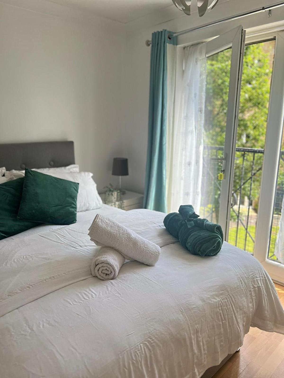 Luxury Rooms And An En-Suite Room With Free Wi-Fi Clarendon Way Колчестер Экстерьер фото