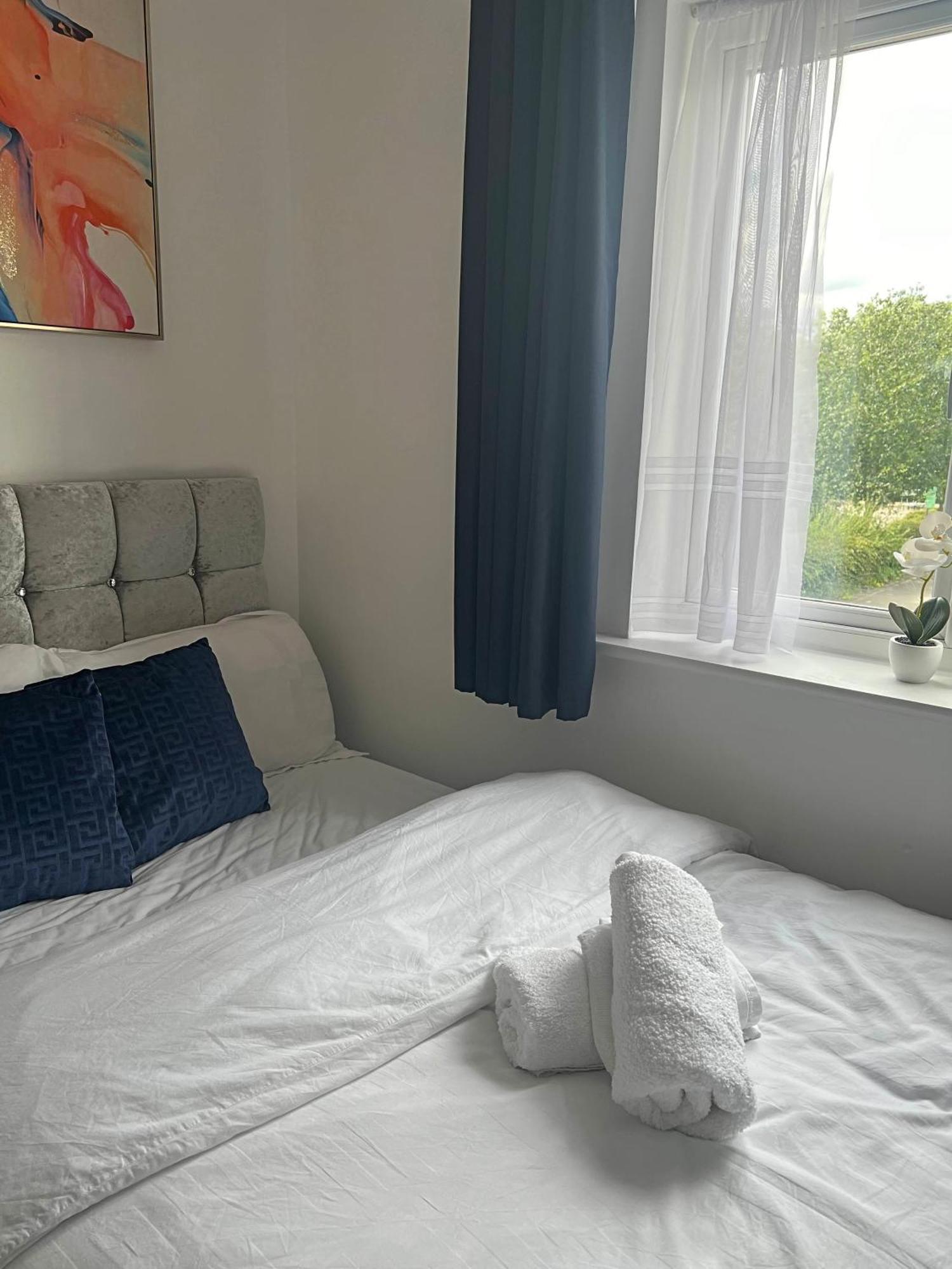 Luxury Rooms And An En-Suite Room With Free Wi-Fi Clarendon Way Колчестер Экстерьер фото